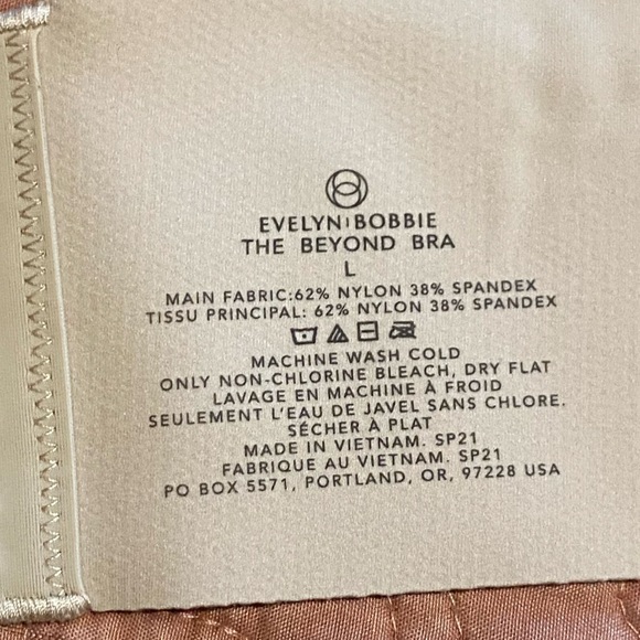 Evelyn & Bobbie Beyond Bra - Picture 4 of 4